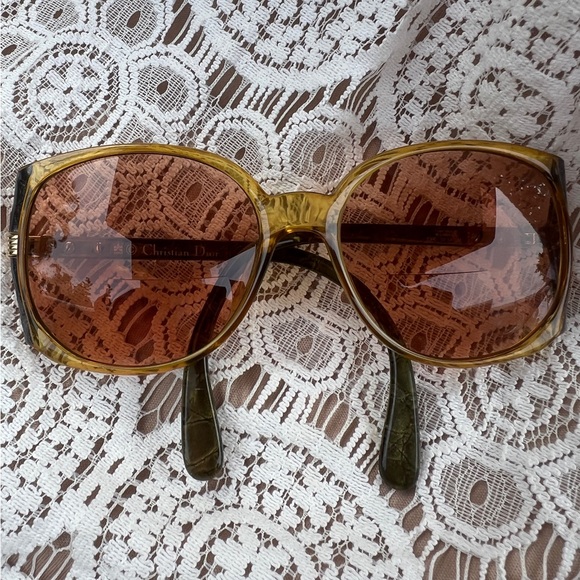 VINTAGE CHRISTIAN DIOR OVERSIZED EYEGLASS FRAMES - Picture 4 of 16